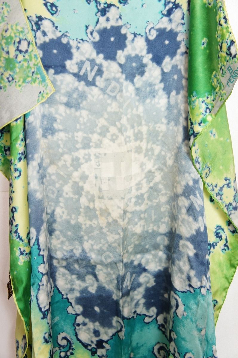 正規品 FENDI フェンディ 大判 シルク スカーフ ストール MADE IN