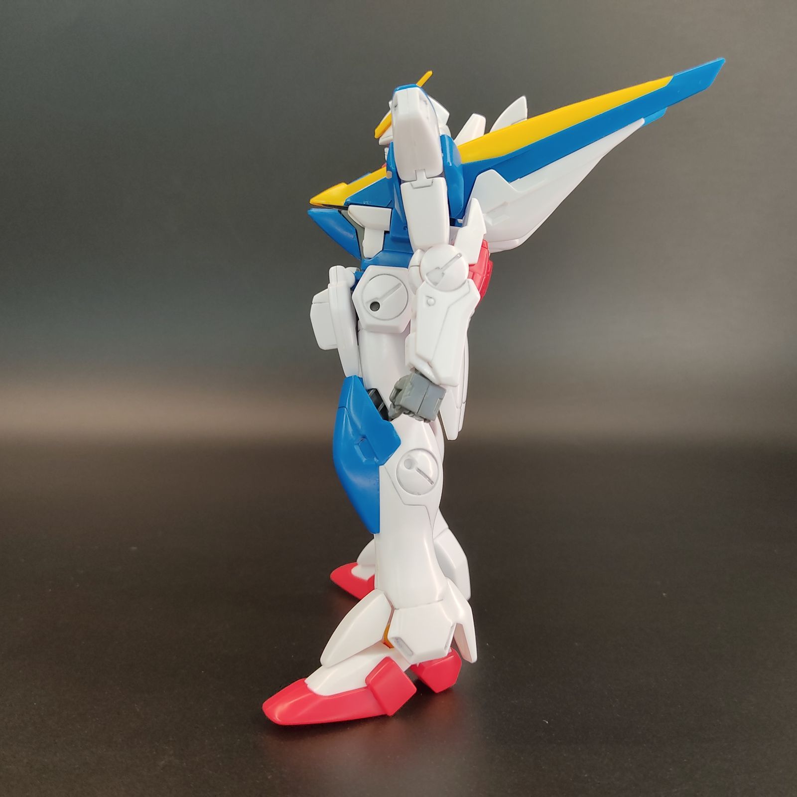 ガンプラ【中古品】 1/100 V2ガンダム 旧キット 完成品 組立済み