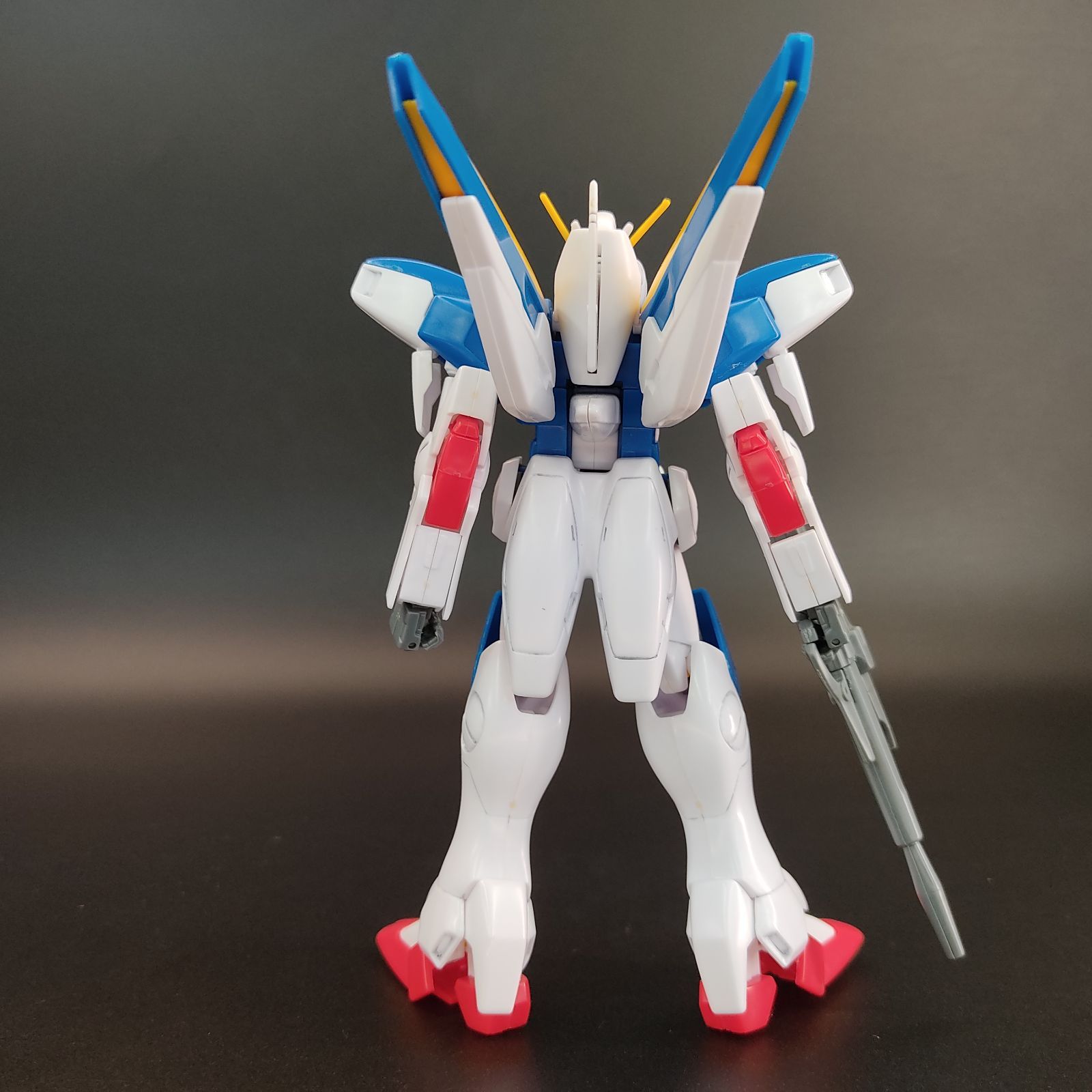 ガンプラ【中古品】 1/100 V2ガンダム 旧キット 完成品 組立済み