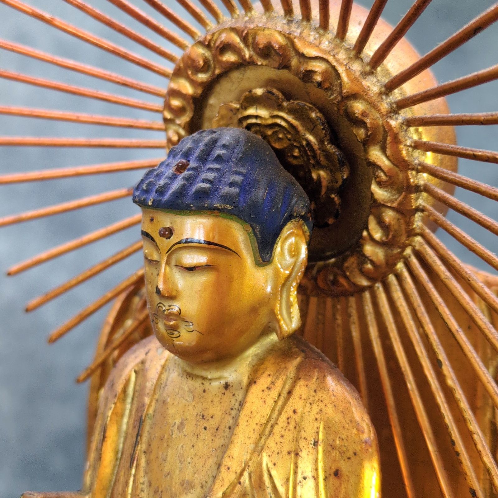 仏像 立像 光背付 金色 仏教美術 置物 民芸 古道具 A684 - メルカリ