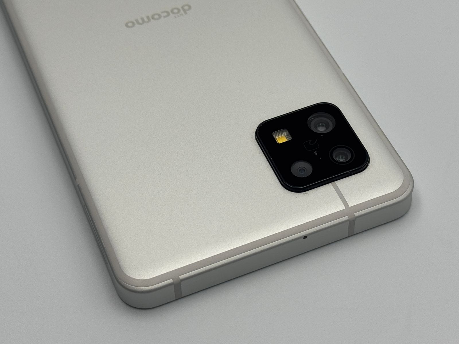 中古B】AQUOS sense6 SH-54B シルバー SIMフリー 白ロム - メルカリ