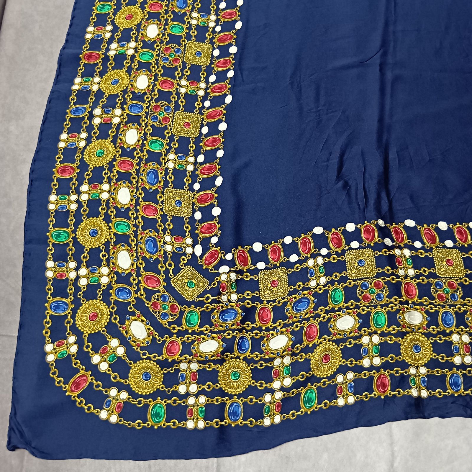 CHANEL シャネル スカーフ ジュエル 宝石 ネイビー - メルカリ