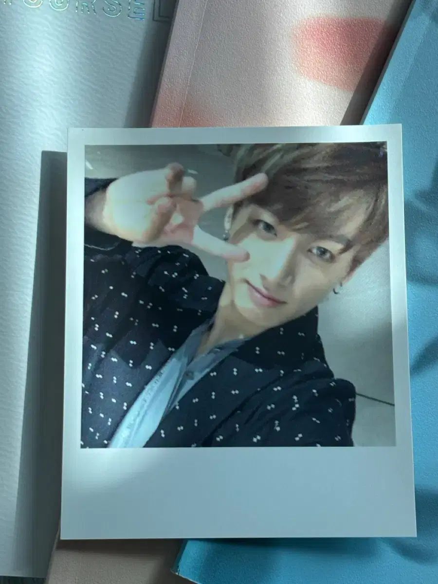 BTS WINGS ジョングク サイン チェキ ポラロイド - メルカリ