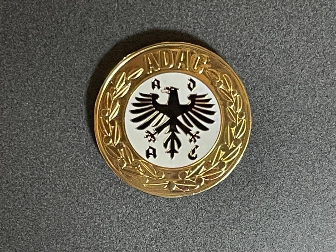 ドイツ自動車クラブ ADAC グリルバッジ カーバッジ - メルカリ