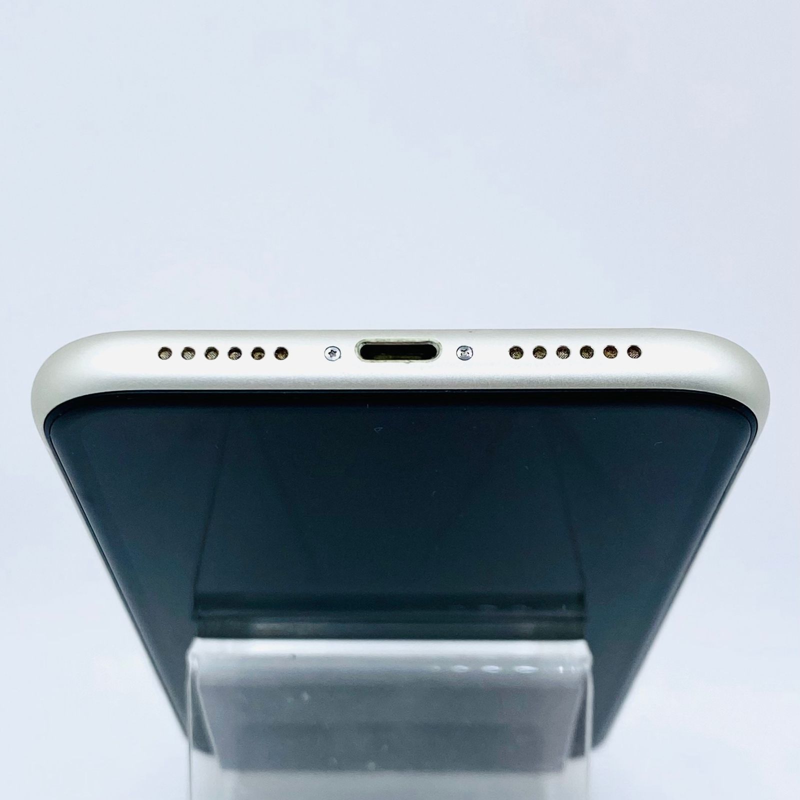 docomo iPhone11 64GB MWLU2J/A ホワイト SIMロック解除済み 利用制限