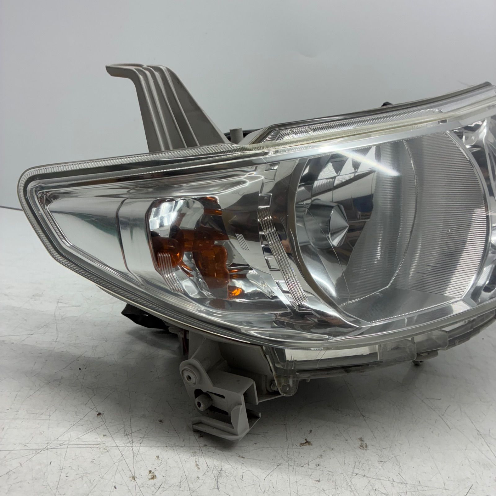 美品【コーティング済】L375S L385S タント カスタム ヘッドライト