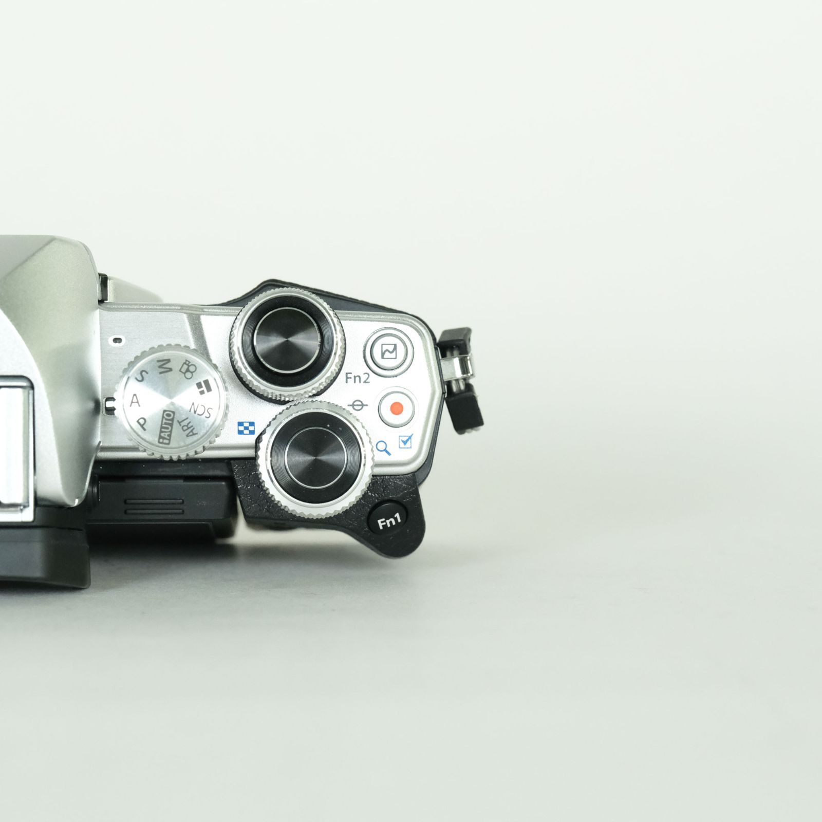 【OLYMPUS OM-D E-M10 MarkⅢ】美品・シャッター数631回 OLYMPUS OM-D E-M10 MarkⅢ】美品・シャッター数631回 オリンパスOM-D