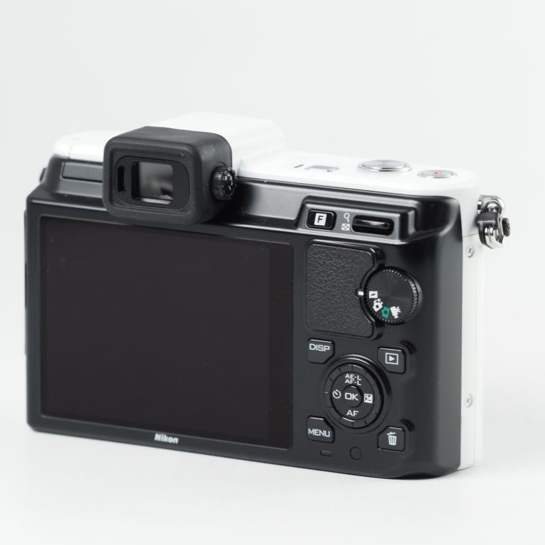 ニコン ミラーレス一眼カメラ Nikon 1 V1 薄型レンズキット ホワイト