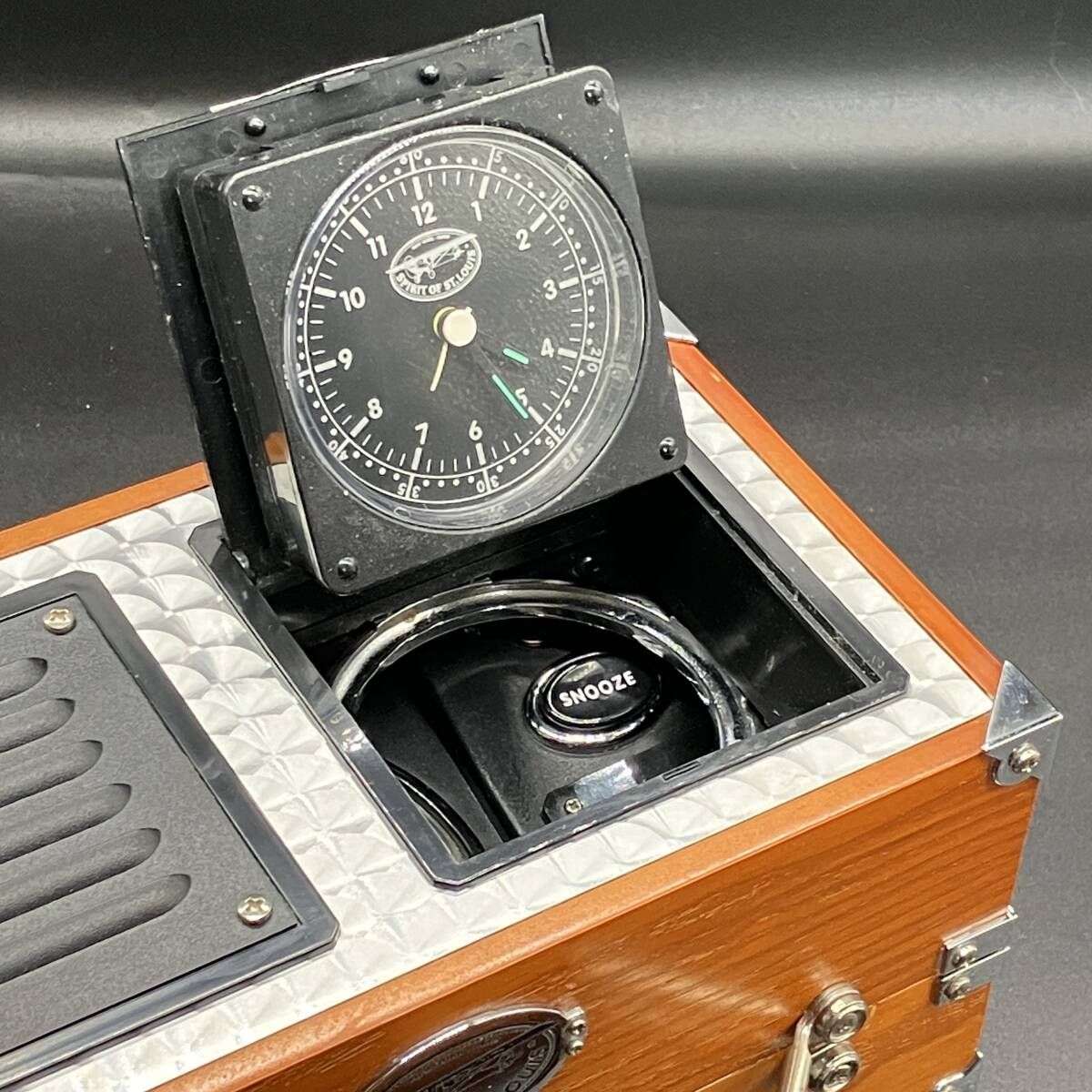 スピリット オブ セントルイス ※訳あり AM/FMラジオ アラーム時計