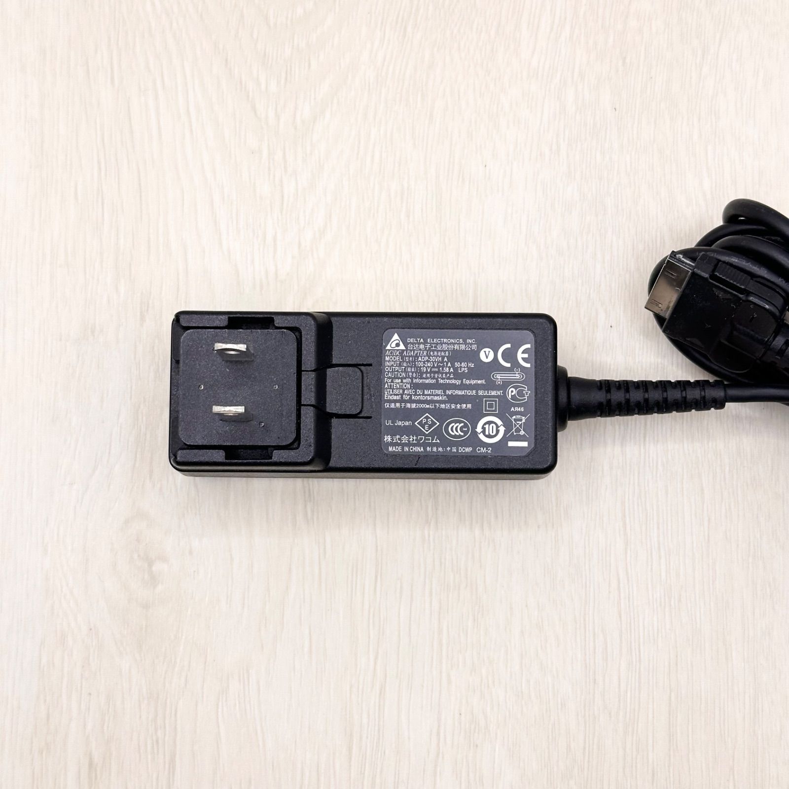 ADP-30VH A Wacom ワコム 液タブ ペンタブ Cintiq 13HD DTK-1300 DTK