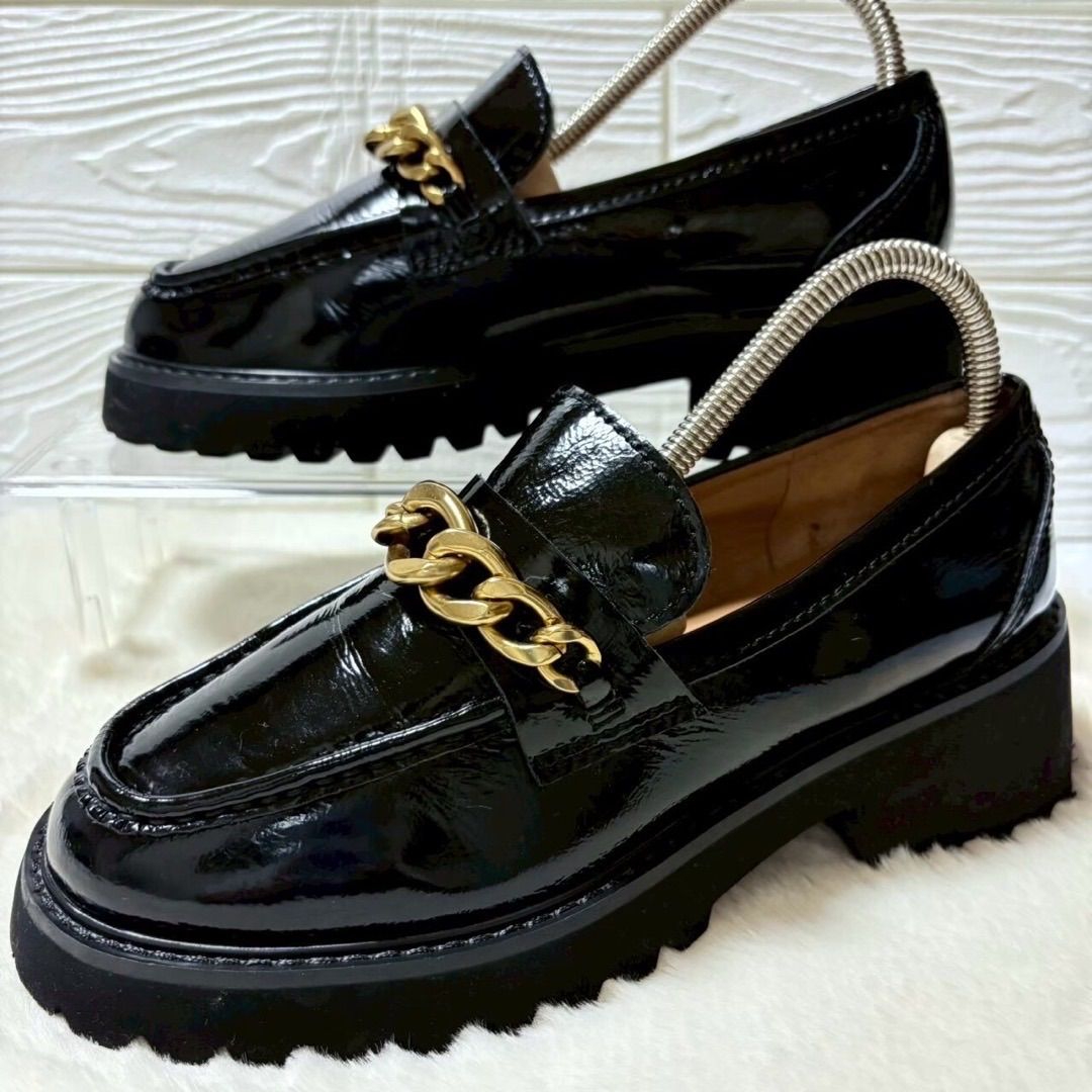 STACCATO チェーンローファー STACCATO ゴールドチェーン 厚底ローファーエナメル ブラック 22cm