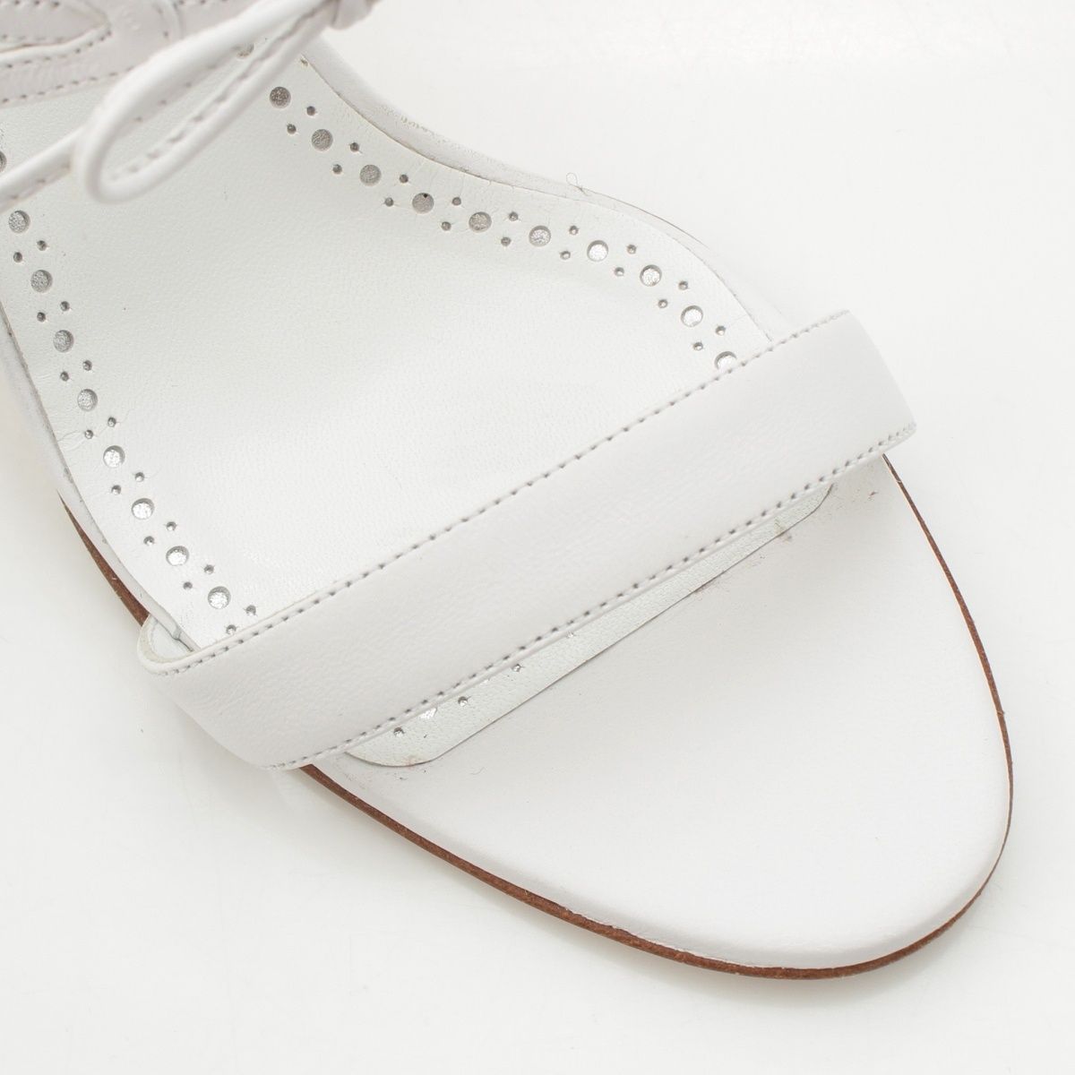 マノロブラニク BOMASAN レザー ヒール サンダル ホワイト 38 1/2