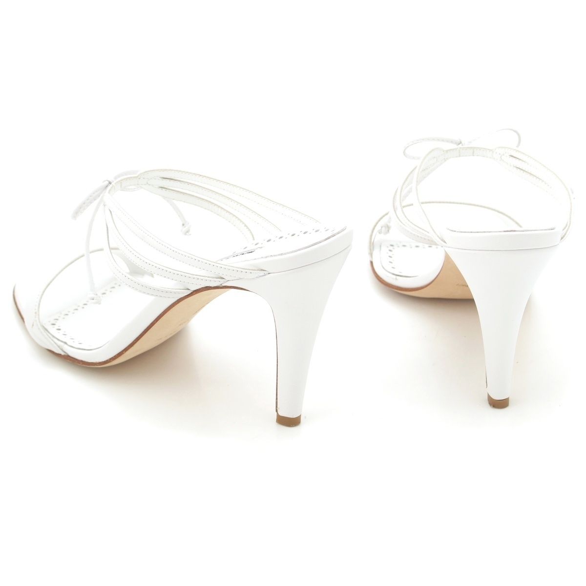 マノロブラニク BOMASAN レザー ヒール サンダル ホワイト 38 1/2