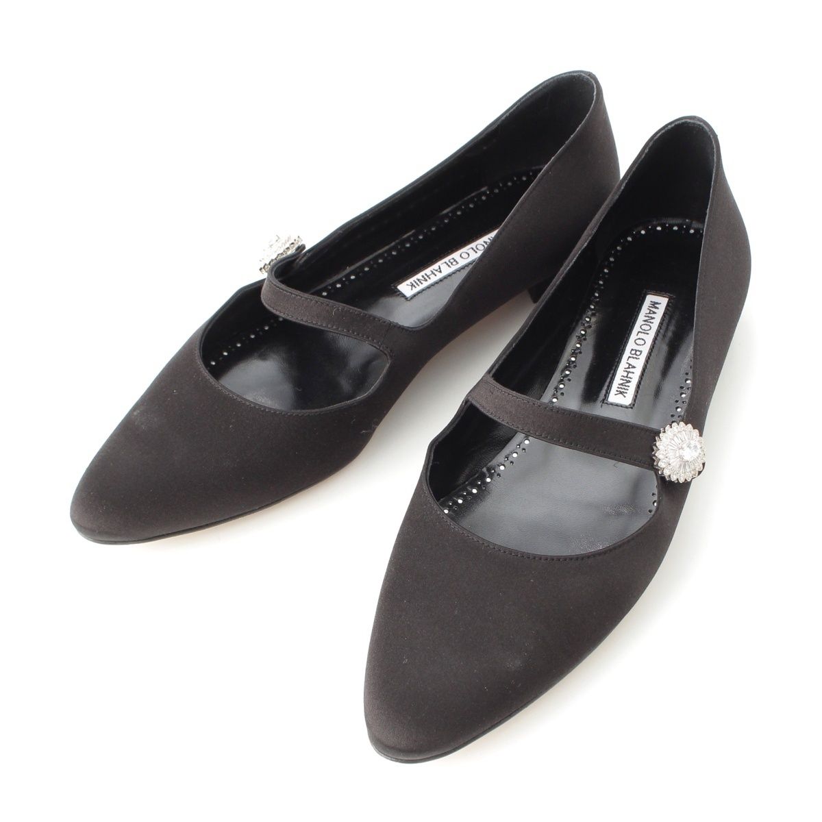 マノロブラニク MARIJANA サテン ビジュー メリージェーン フラット