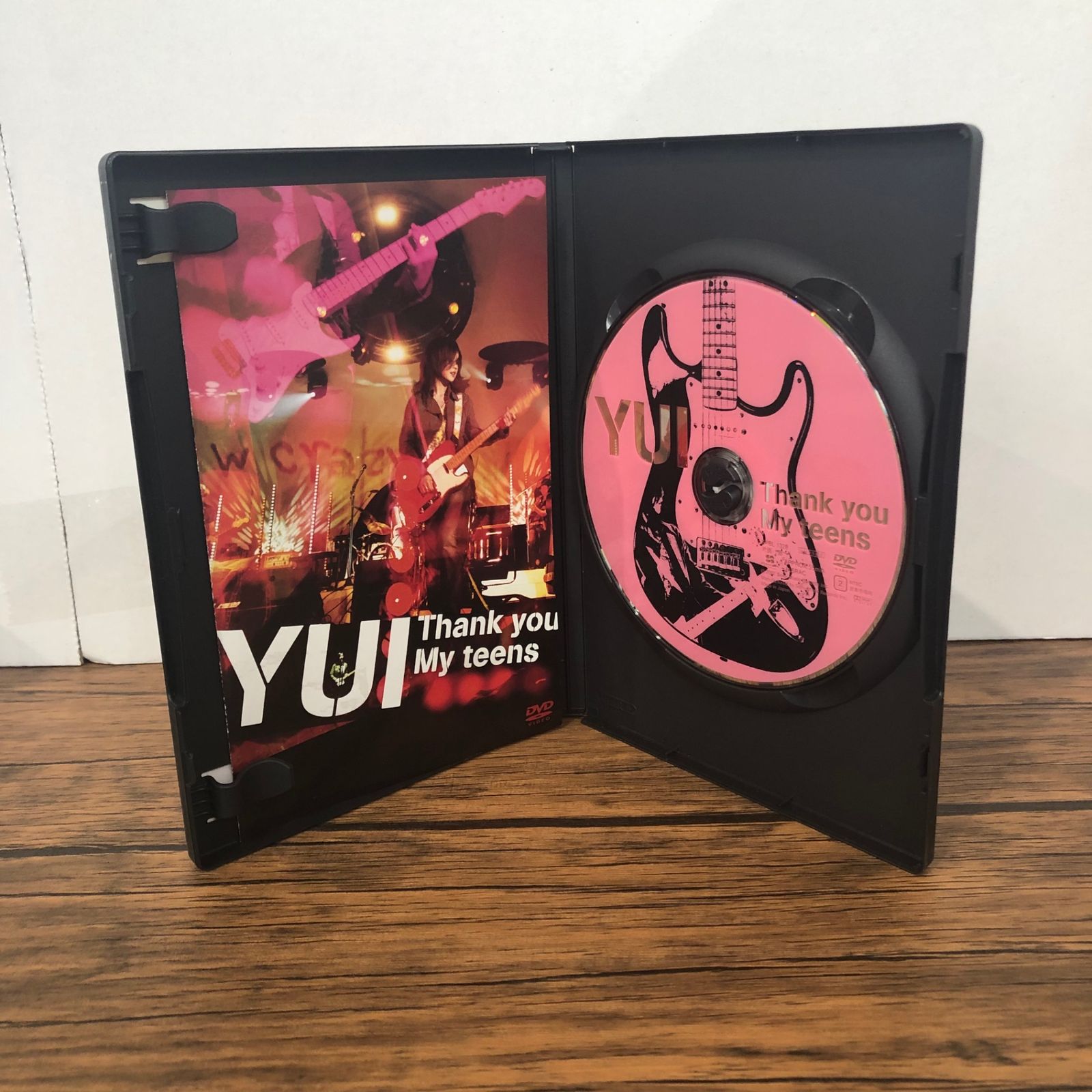 YUI First Live DVD/【作者】YUI/GF-0226000512-YP/GF08922 - メルカリ