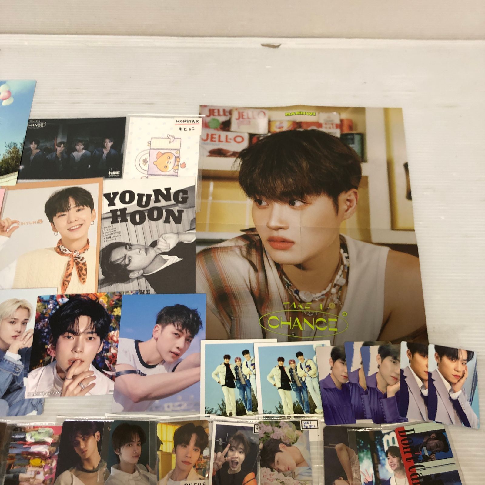 □K-POP多数 男性アイドルトレカ ポストカード 等 MONSTAX TREASURE
