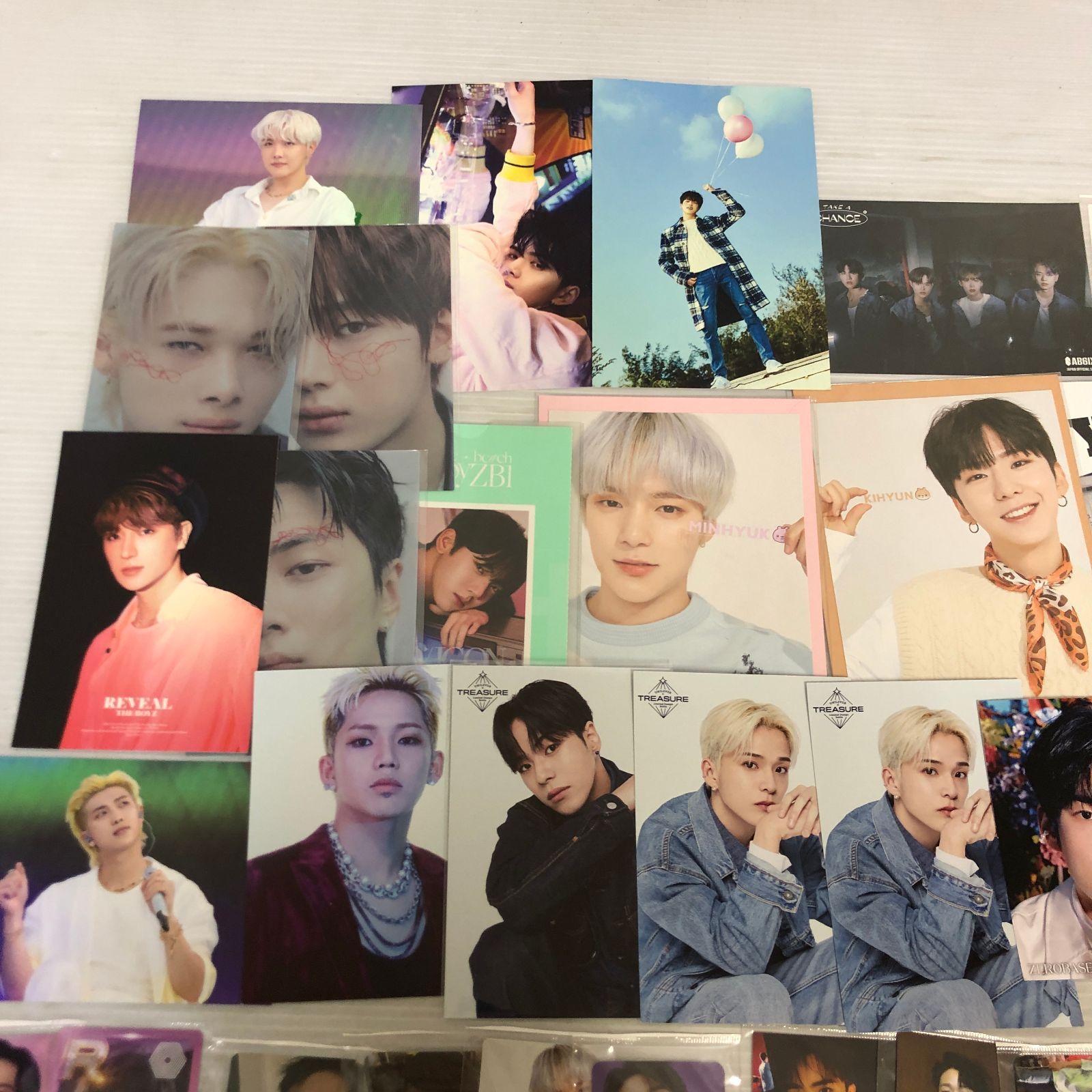 K-POP トレカ □K-POP多数 男性アイドルトレカ ポストカード 等 MONSTAX TREASURE
