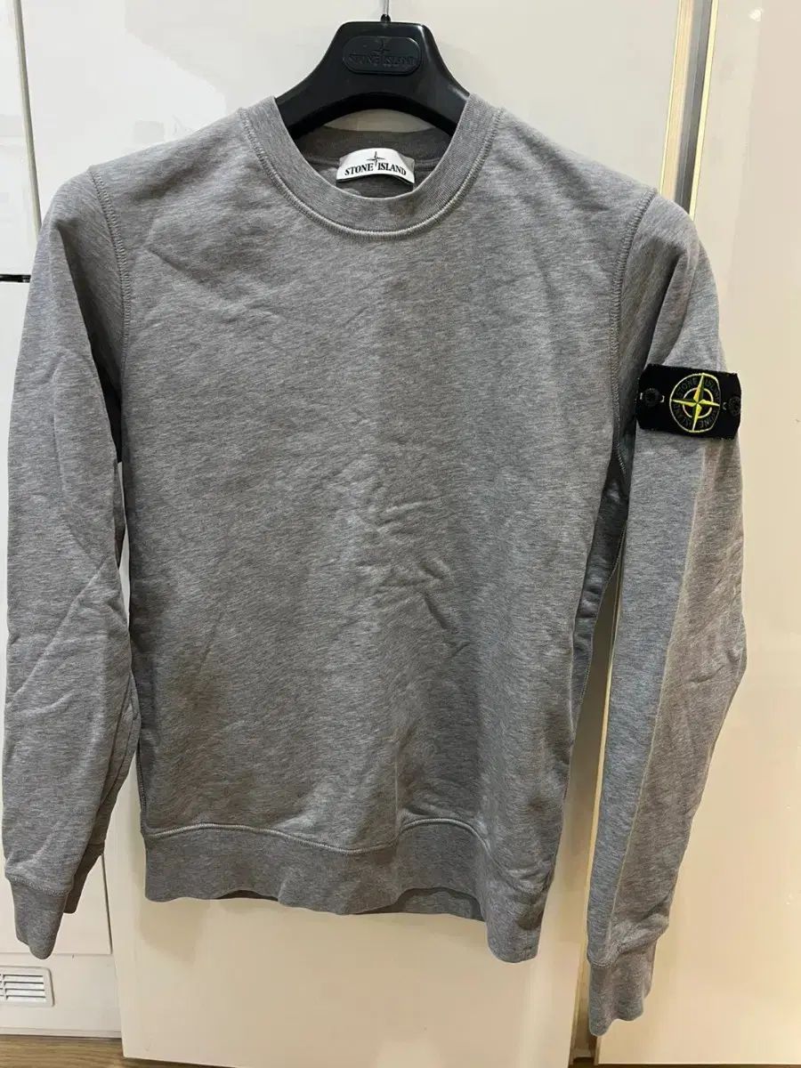 STONE ISLAND グレー トレーナー STONE ISLAND M グレースウェット 