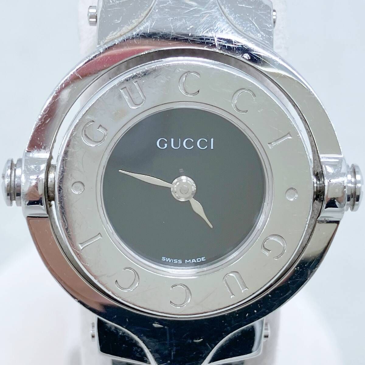 100 稼働 GUCCI 時計　新品ベルト リバーシブル レディース　6600L 稼働品】 GUCCI グッチ 6600L リバーシブル 腕時計 クォーツ - メルカリ