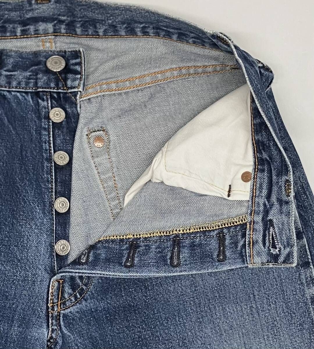 LEVI'S リーバイス ジーンズ 501XX ボタンフライ ボタン裏555 00s BIGE