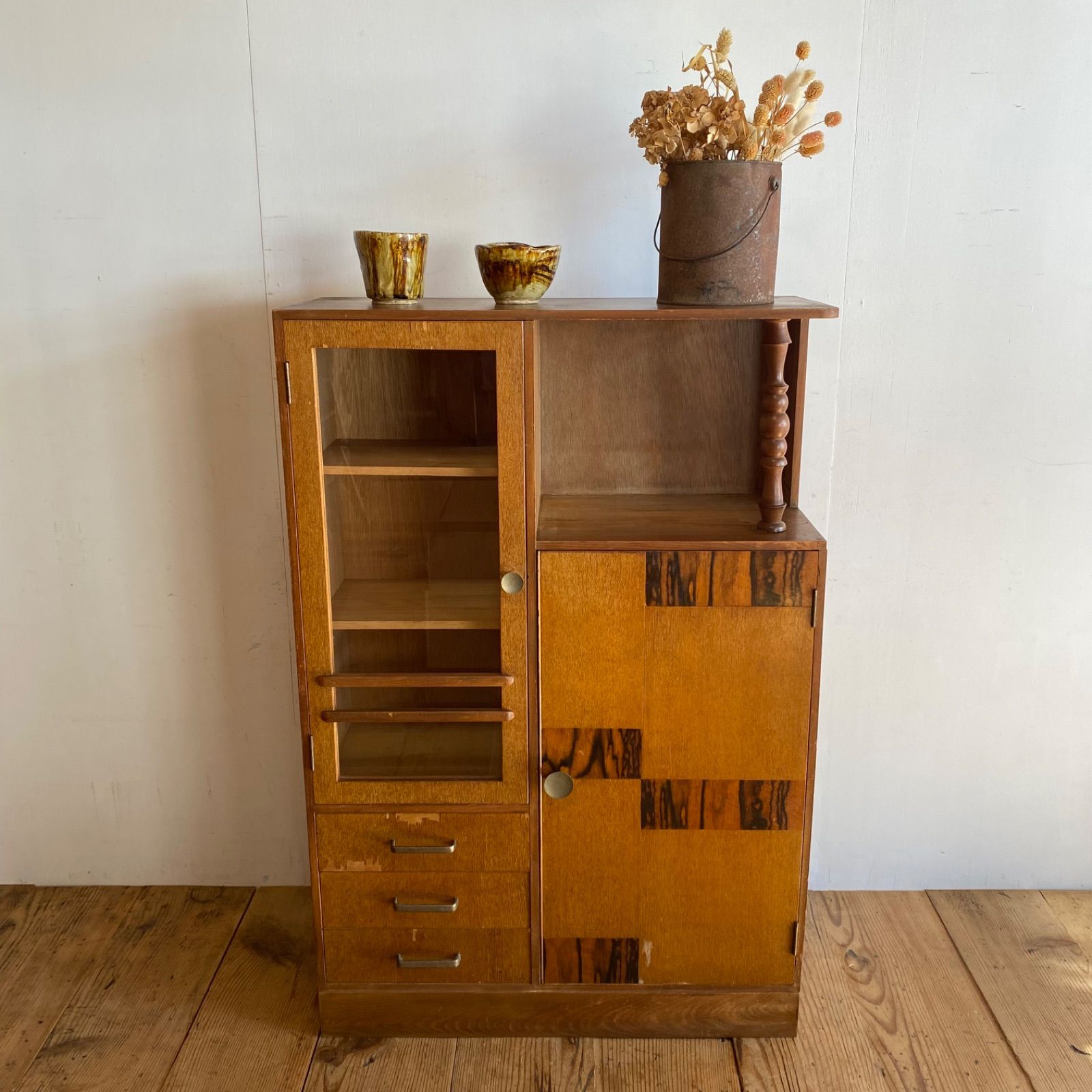 アンティーク ガラス戸 ガラス棚 チェスト キャビネット 食器棚 本棚