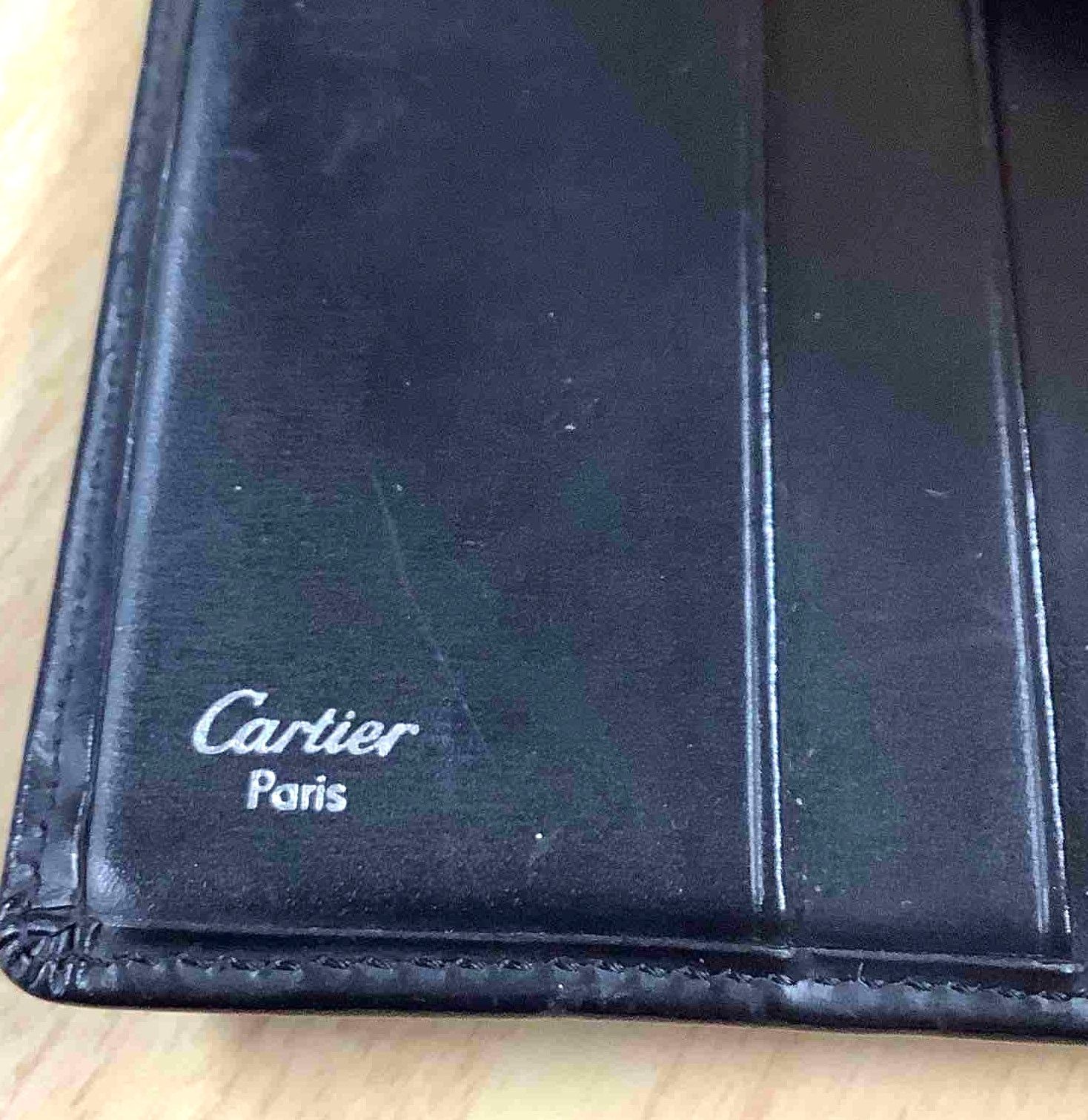 ブラックレザー カルティエ Carutier 二つ折り財布 レザー 革 ブラック