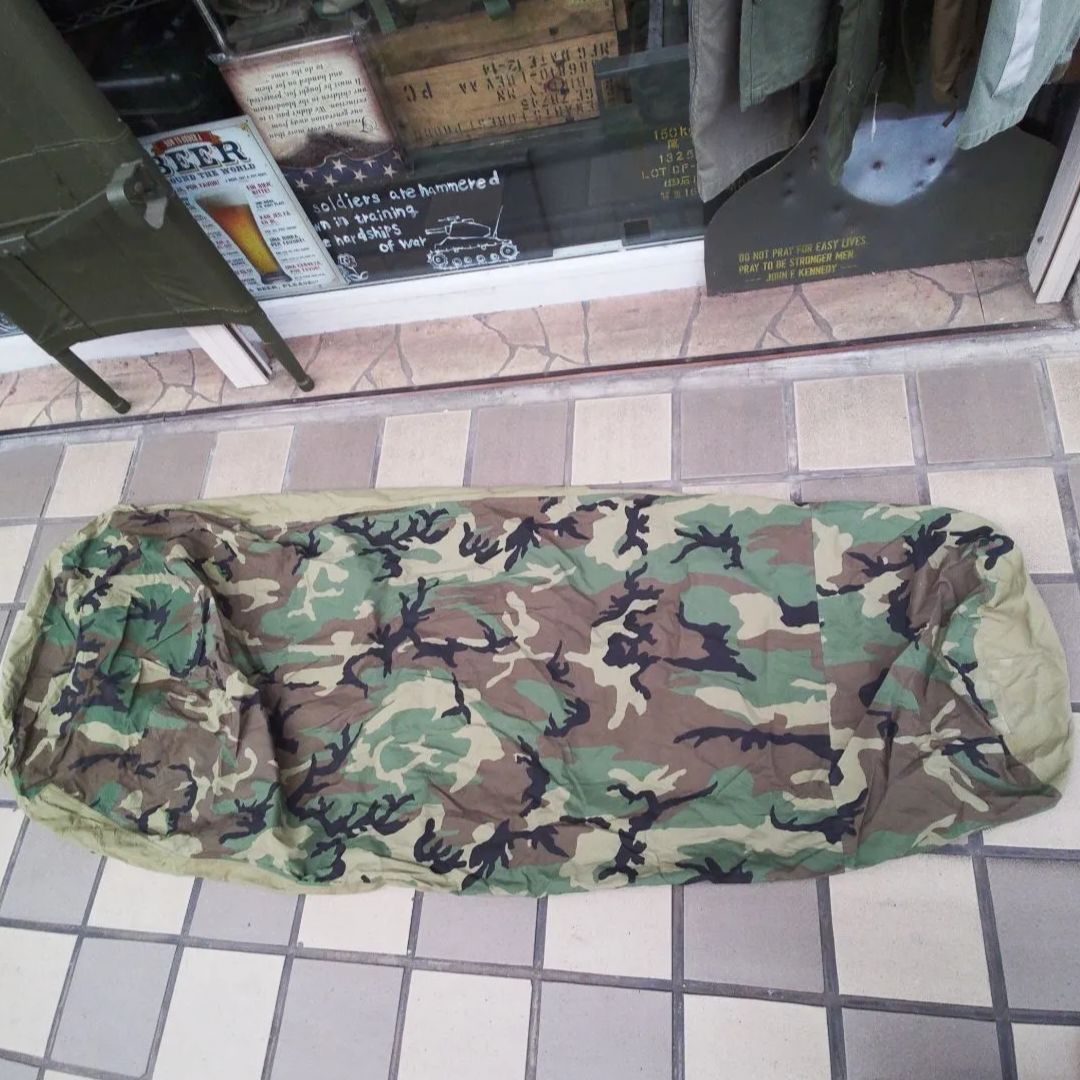 米海兵隊実物】ゴアテックス寝袋カバー - メルカリ