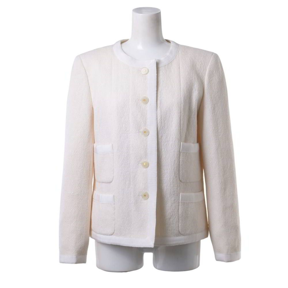 CHANEL ノーカラー ツイード ジャケット ココマークボタン11個付き