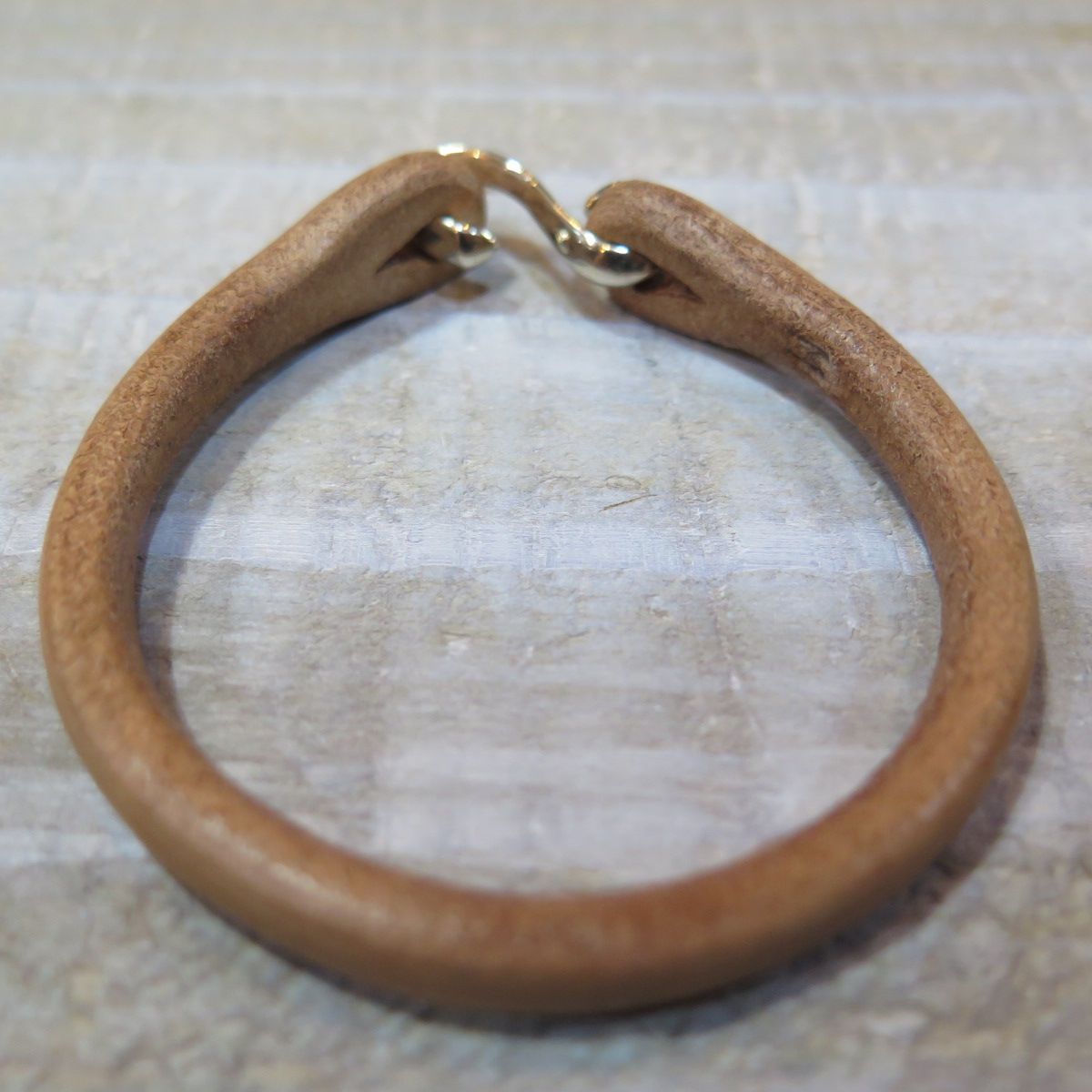 フラットヘッド】 サドルレザー シングルラップ ブレスレット THE FLAT 
