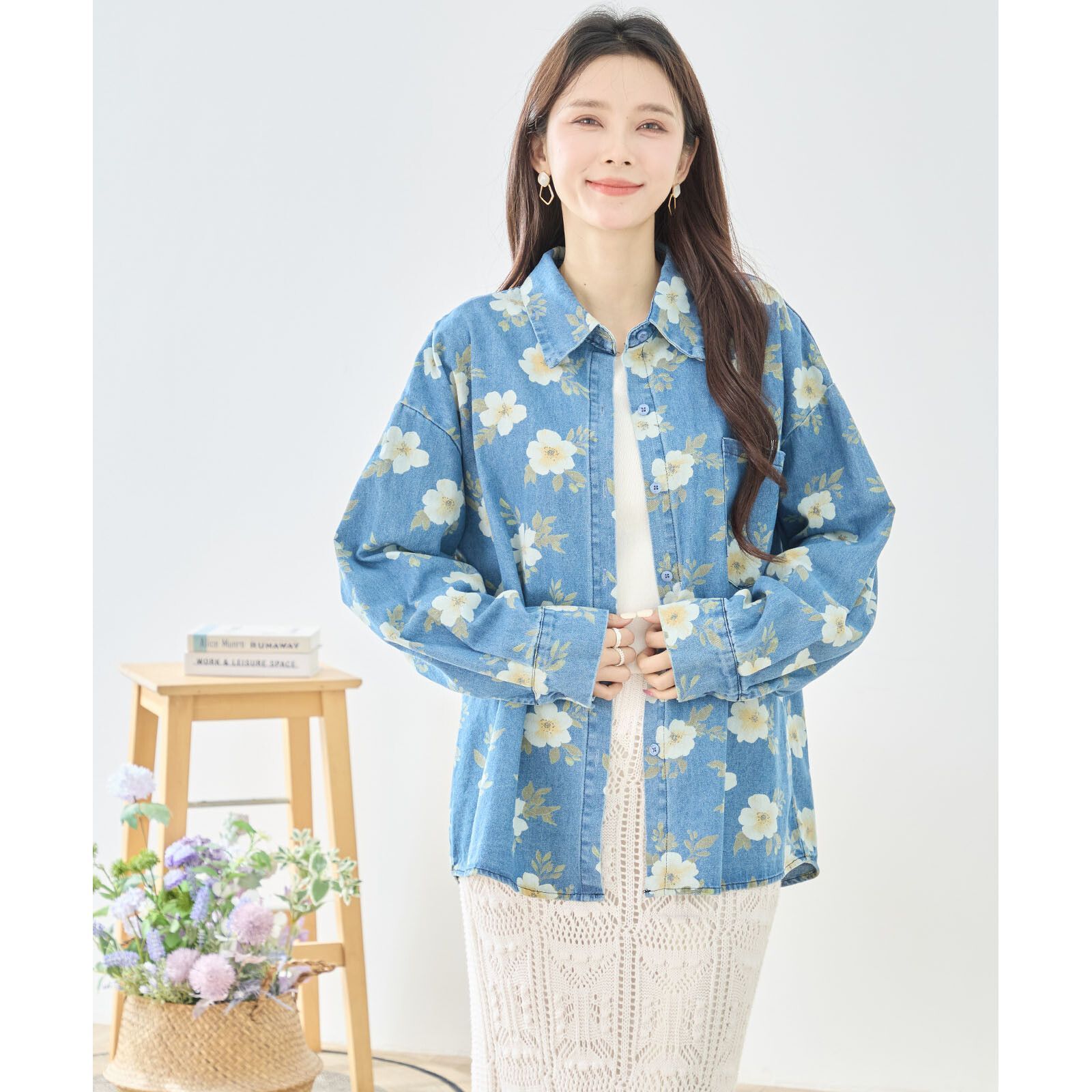 新入荷】【新品】【送料込】フラワーデニムシャツ (M~L) - メルカリ