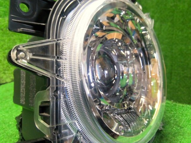 JB64W ジムニー⁄JB74W シエラ 純正タイプLEDヘッドライト 左右セット