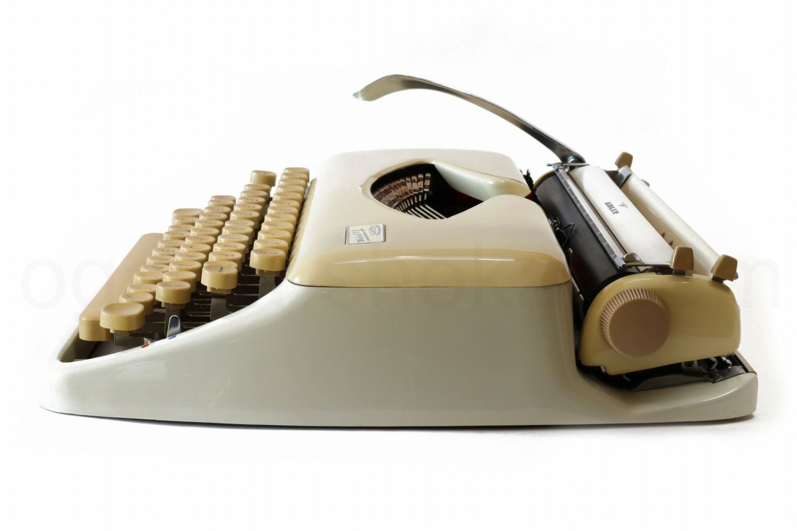 動作確認済、クリーニング済、中古タイプライター Triumph-Adler Tippa