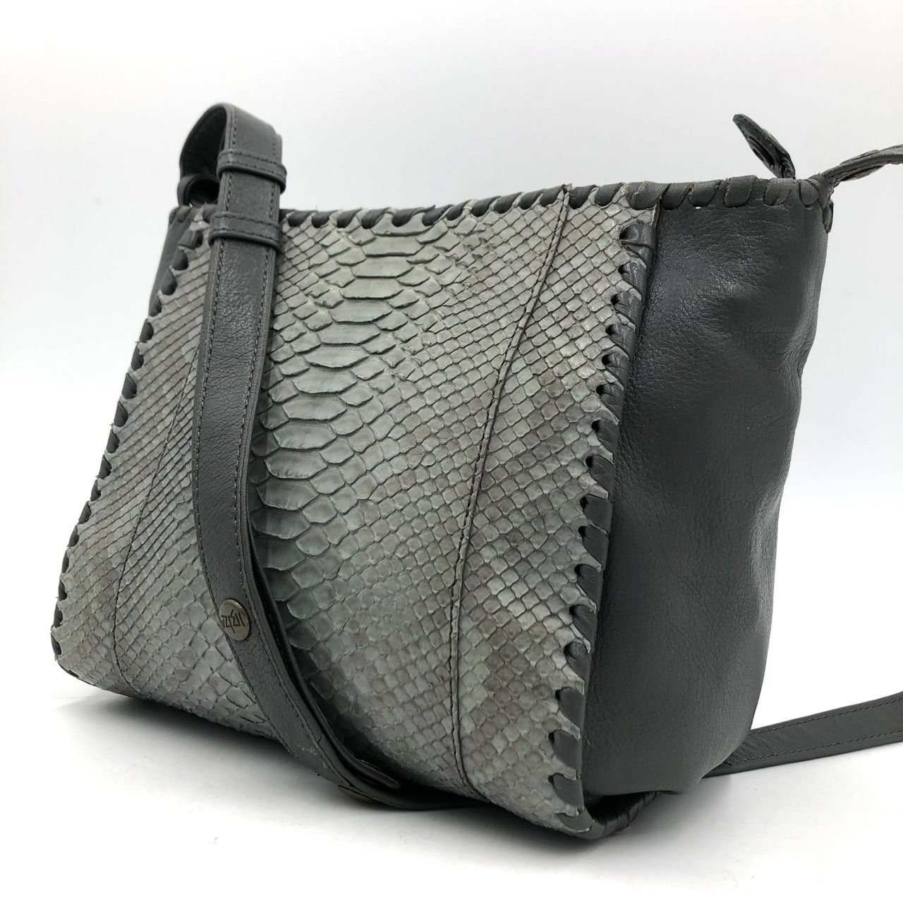 イビザ IBIZA ショルダーバッグ パイソン 本革 レザー ヘビ革 グレー