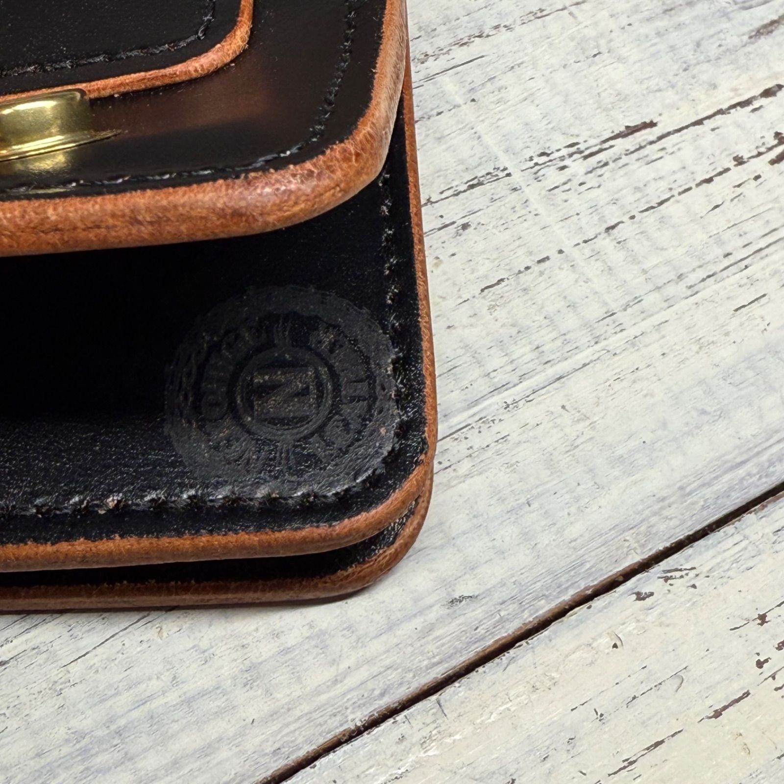 トラッカーウォレット ロング 3層】 ブラック 茶芯 ゴールド YKK