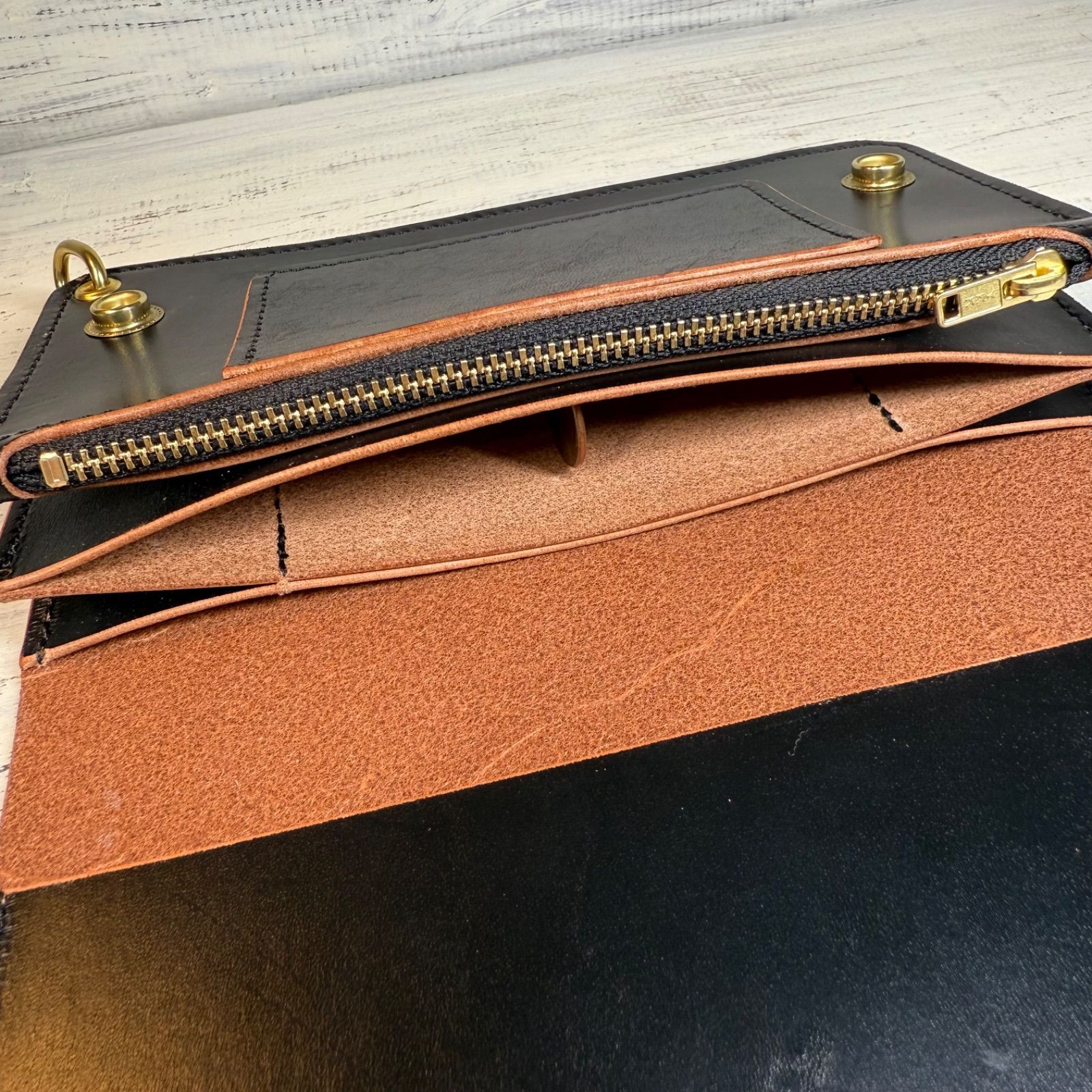 トラッカーウォレット ロング 3層】 ブラック 茶芯 ゴールド YKK