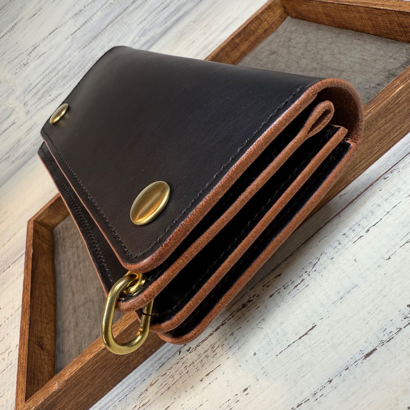 トラッカーウォレット ロング 3層】 ブラック 茶芯 ゴールド YKK