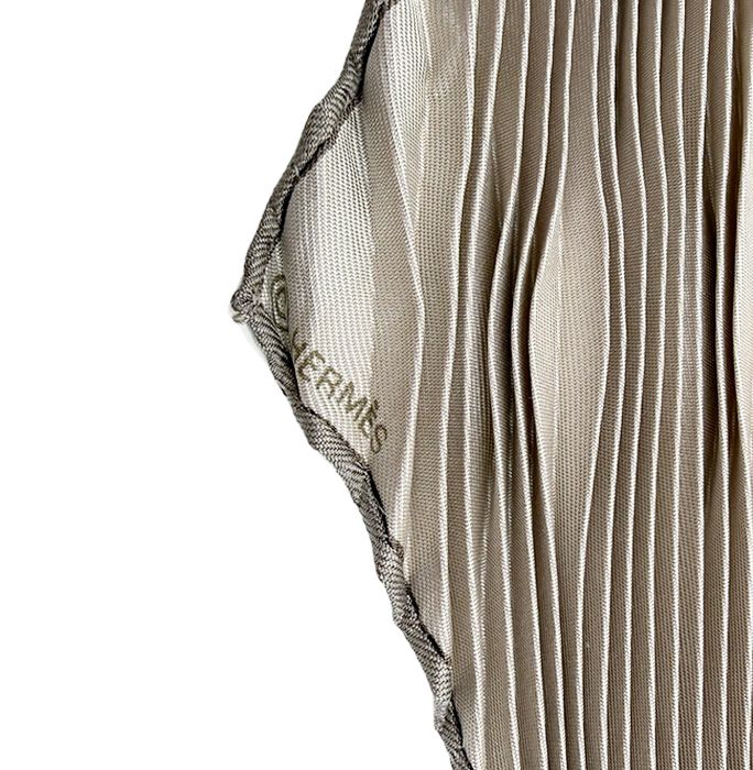 HERMÈS エルメス プリーツ スカーフ ベージュ シルク 絹 ロング