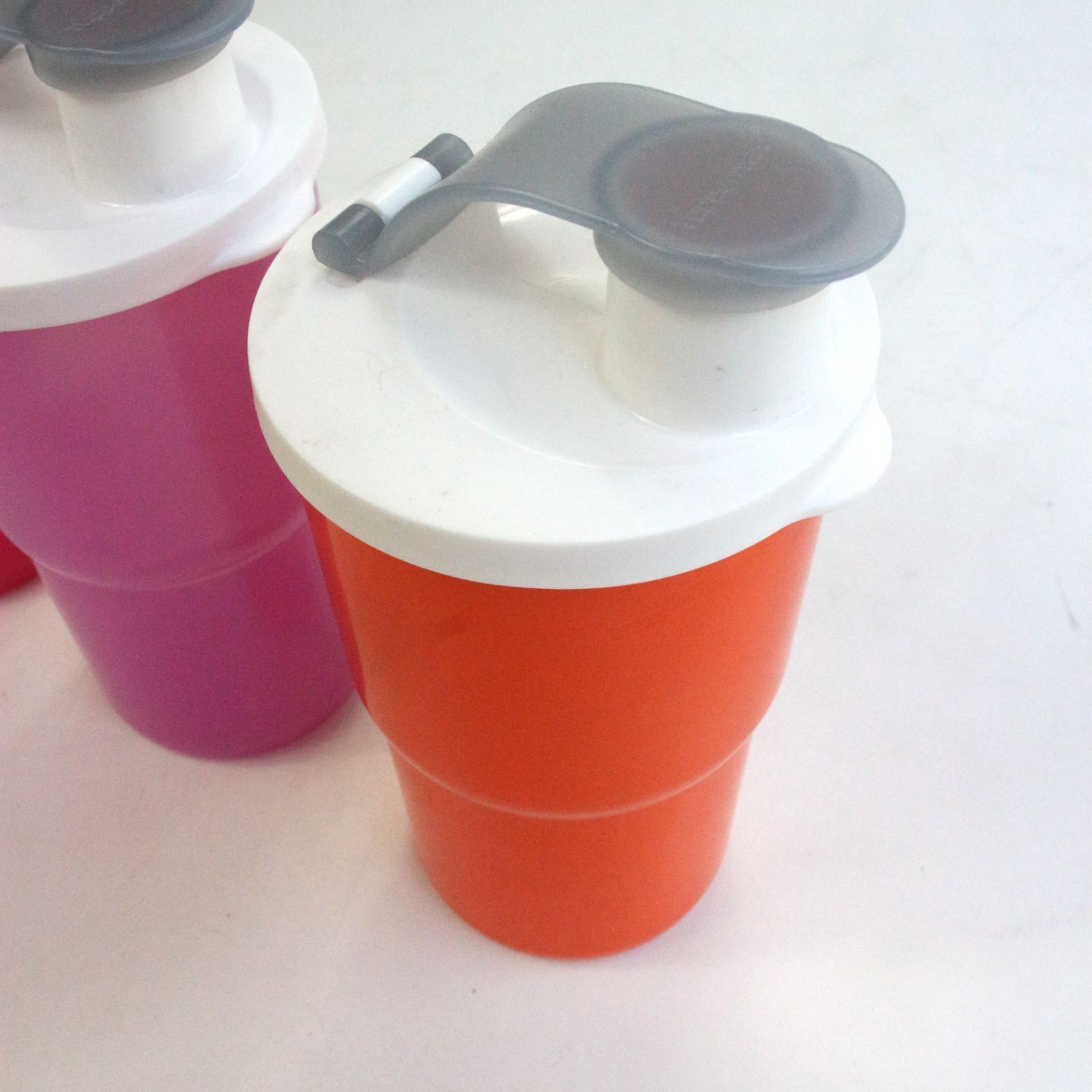 TM_034】Tupperware タッパーウェアDrink Bottle Gift ドリンクボトル