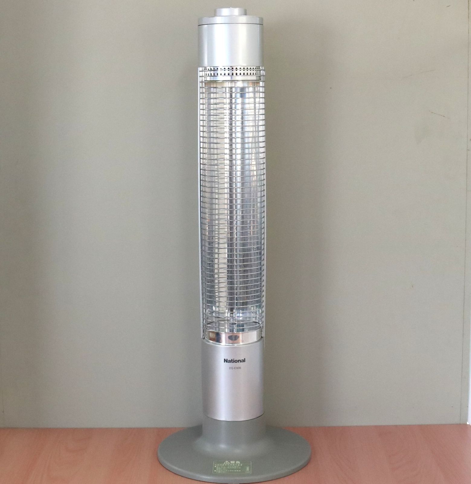 ナショナル　電気ストーブ　電気ヒーター　タワー型　DS-C906 NA]National DS-C906 遠赤外線カーボンストーブ 首振り タワー型 松下