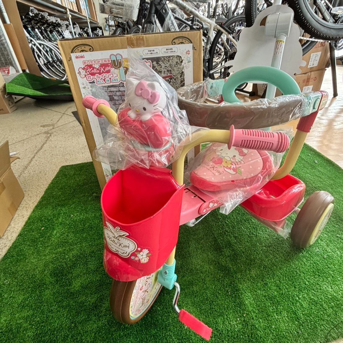 新品】ハローキティ オールインワン Ⅱ（折りたたみ三輪車）自転車