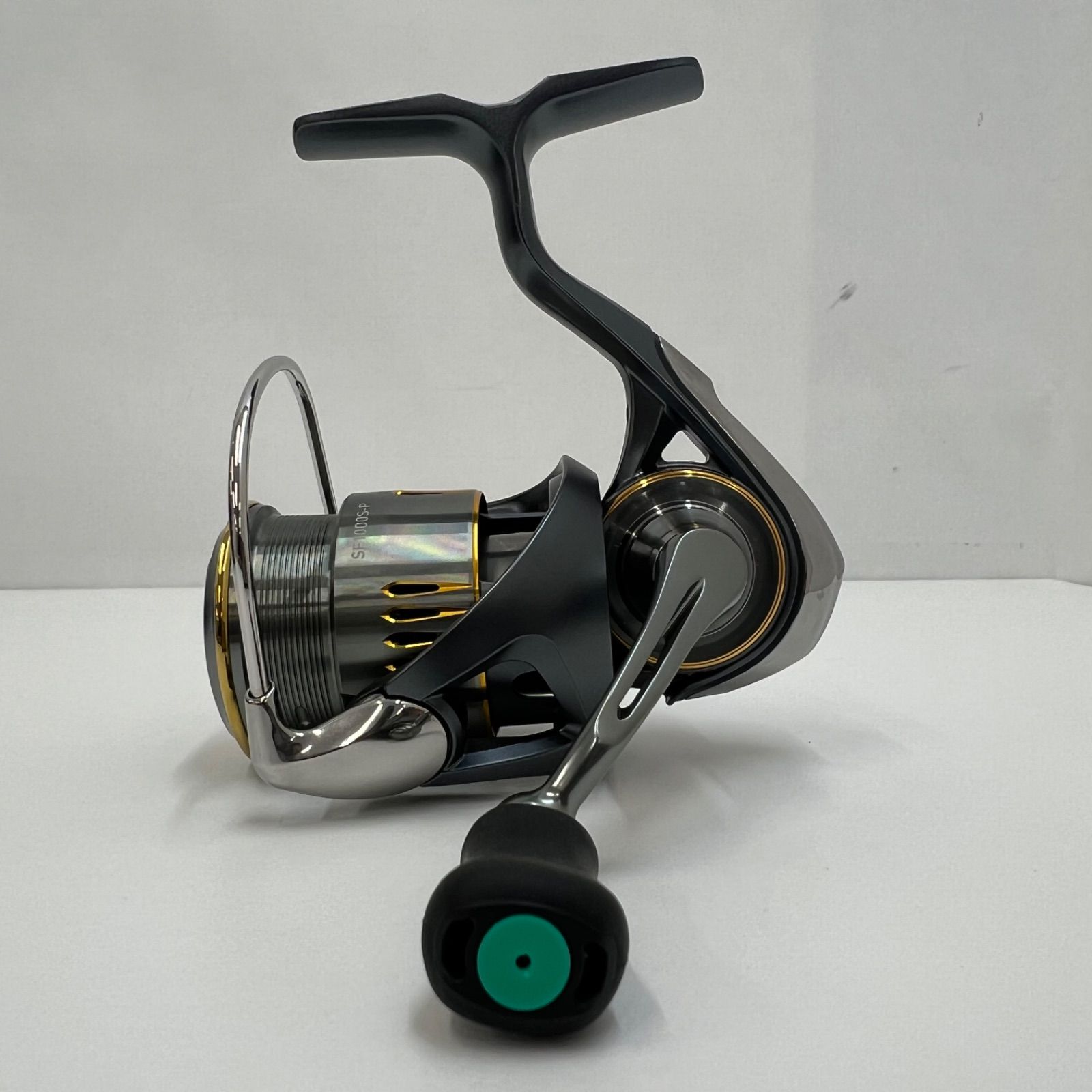 001006 DAIWA 23 AIRITY SF 1000 S P カスタムハンドル付き ♥品