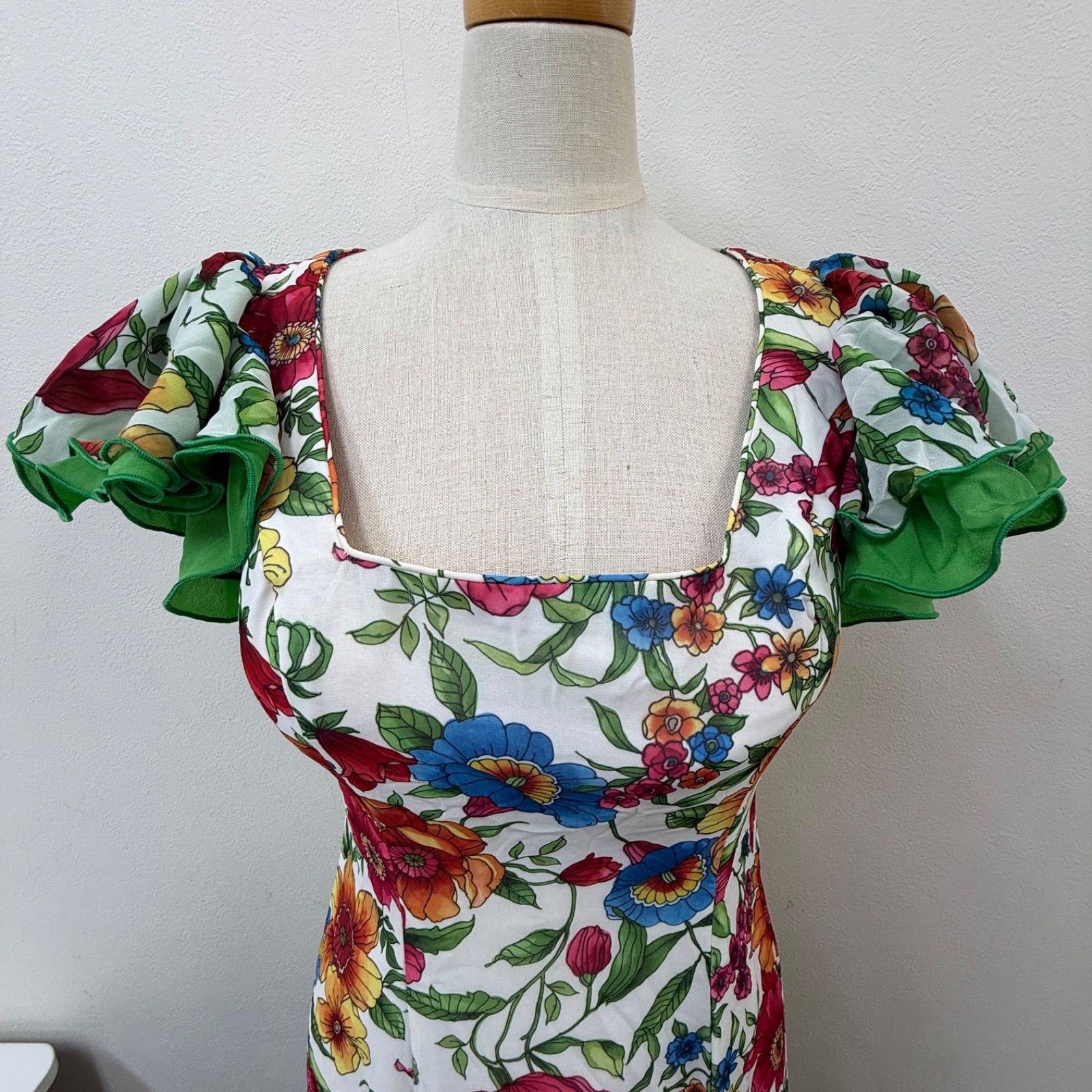 CANELA PURA】フラメンコ衣装 ドレス ワンピース グリーン 薔薇 フリル