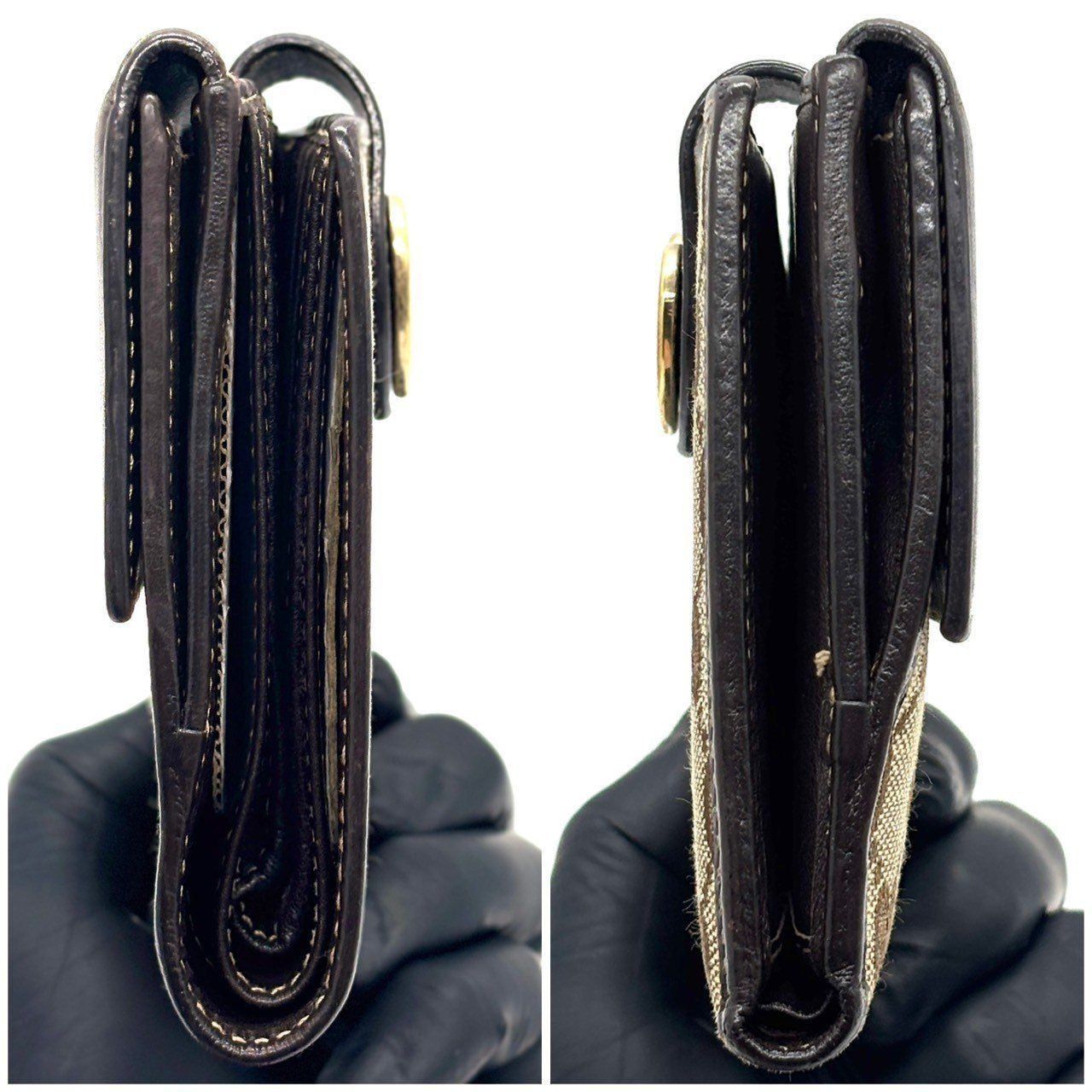 遊び心を、控えめに】 GUCCI 二つ折り財布 GGキャンバス ラブリー