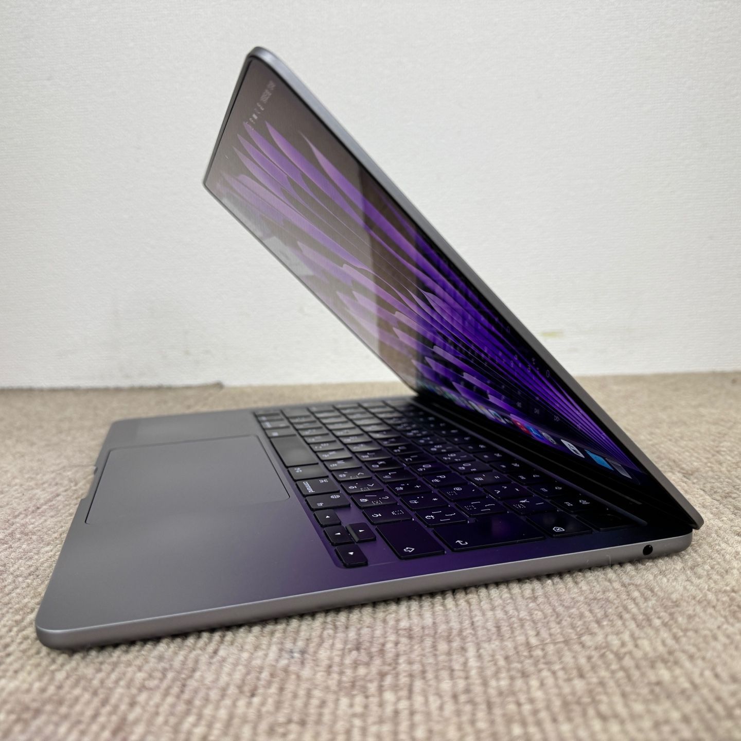 送料無料】美品 Apple MacBook Air 13(2022, A2681) M2 / RAM 16GB