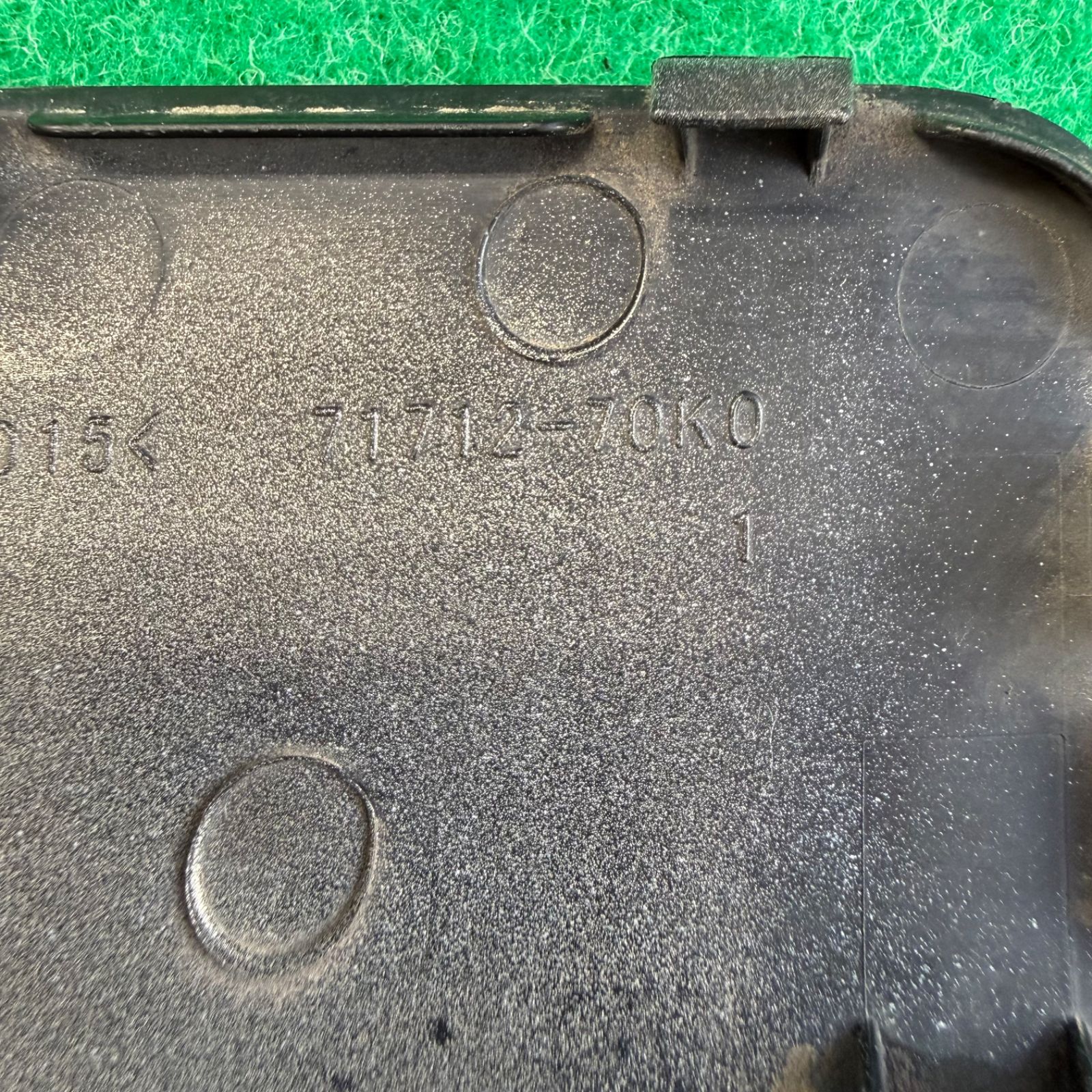 マツダ MAZDA AZワゴン MJ23S 牽引フックカバー 71712-70K0 ZDK MH23S