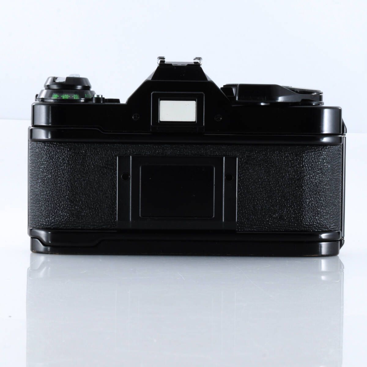 ちょっぴりだけ欠けている分お買い得！【キヤノン】Canon AE-1 PROGRAM