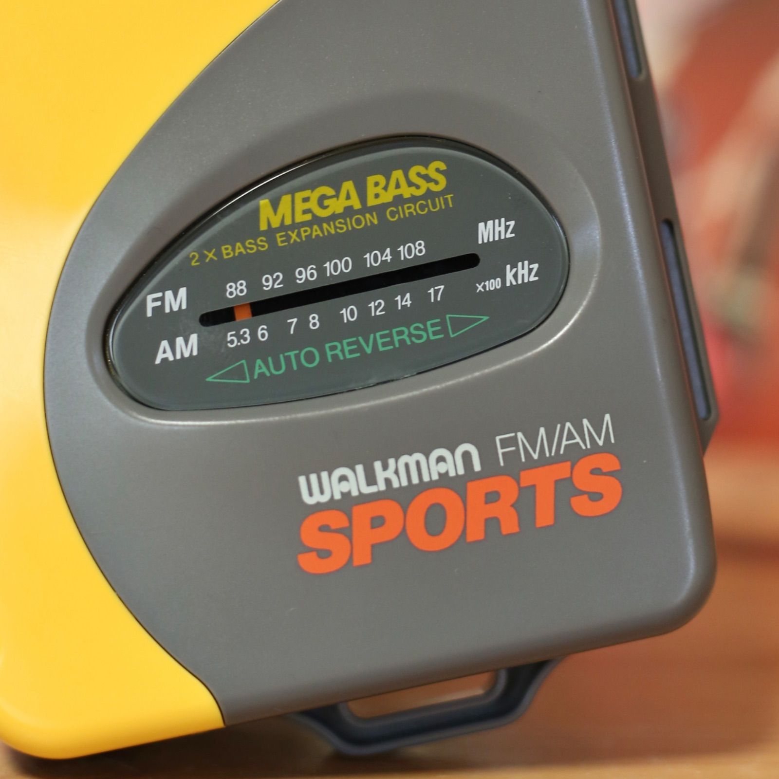 SONY SPORTS WALKMAN WM-SXF33 MEGABASS搭載 整備済 - メルカリ