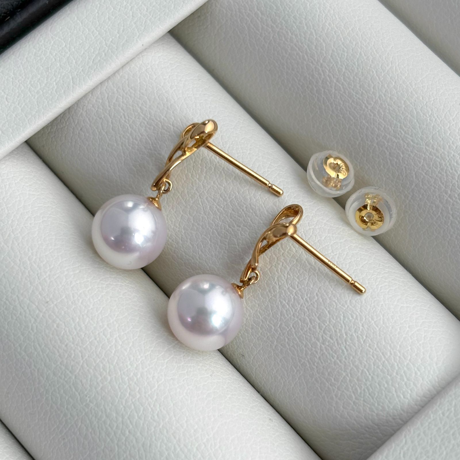 あこや本真珠 テリ抜群 K18ピアス 8-8.5mm リボン - メルカリ