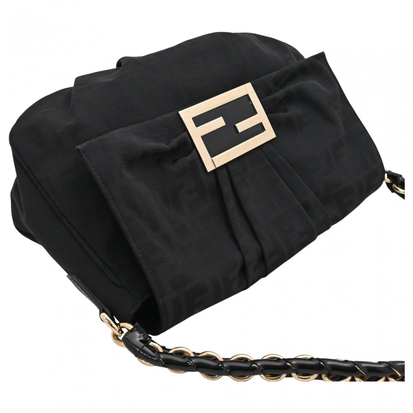 フェンディ ミア ズッカ ロゴ チェーン ショルダーバッグ ブラック
