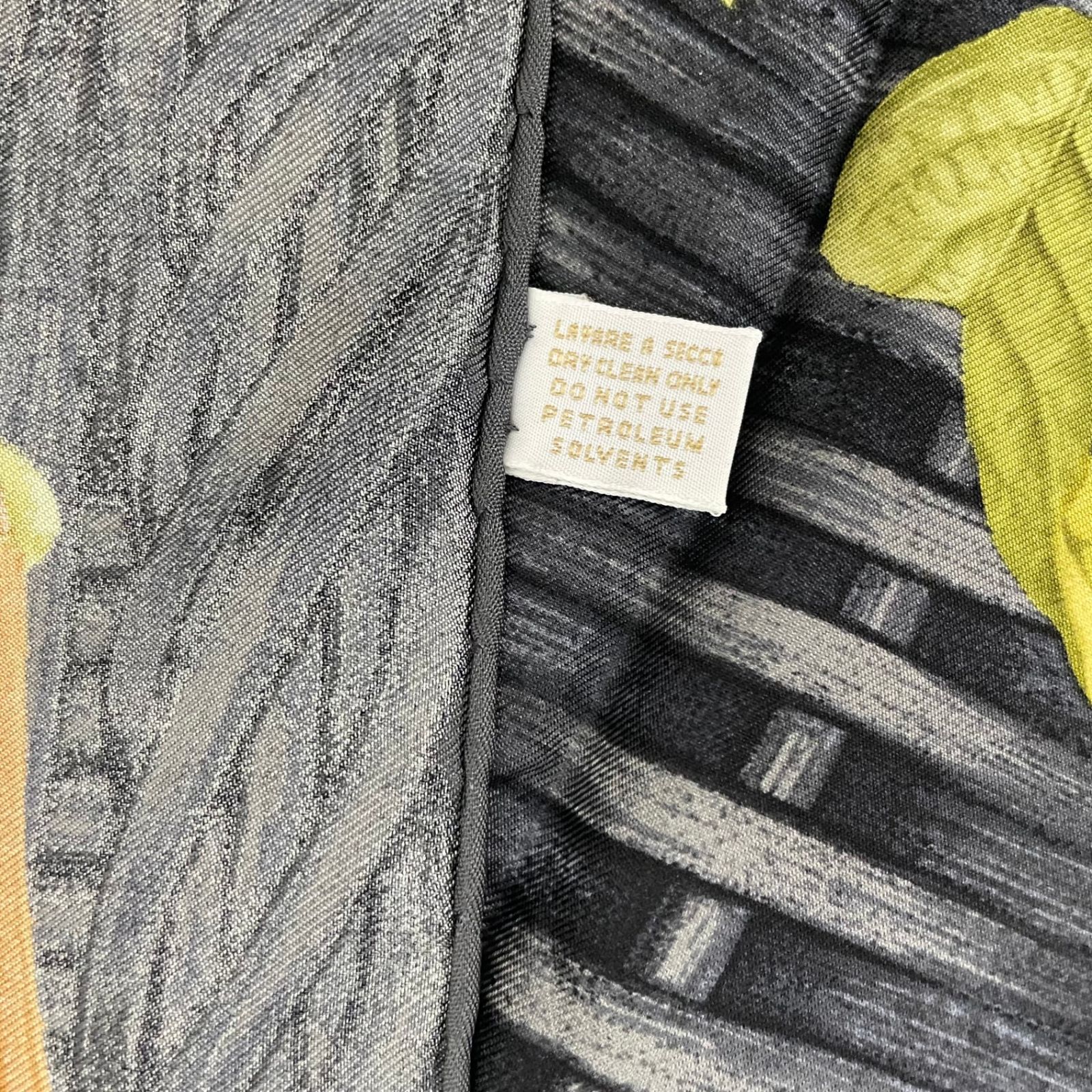 極美品 GUCCI グッチ スカーフ シルク フルーツ バスケット ブラック